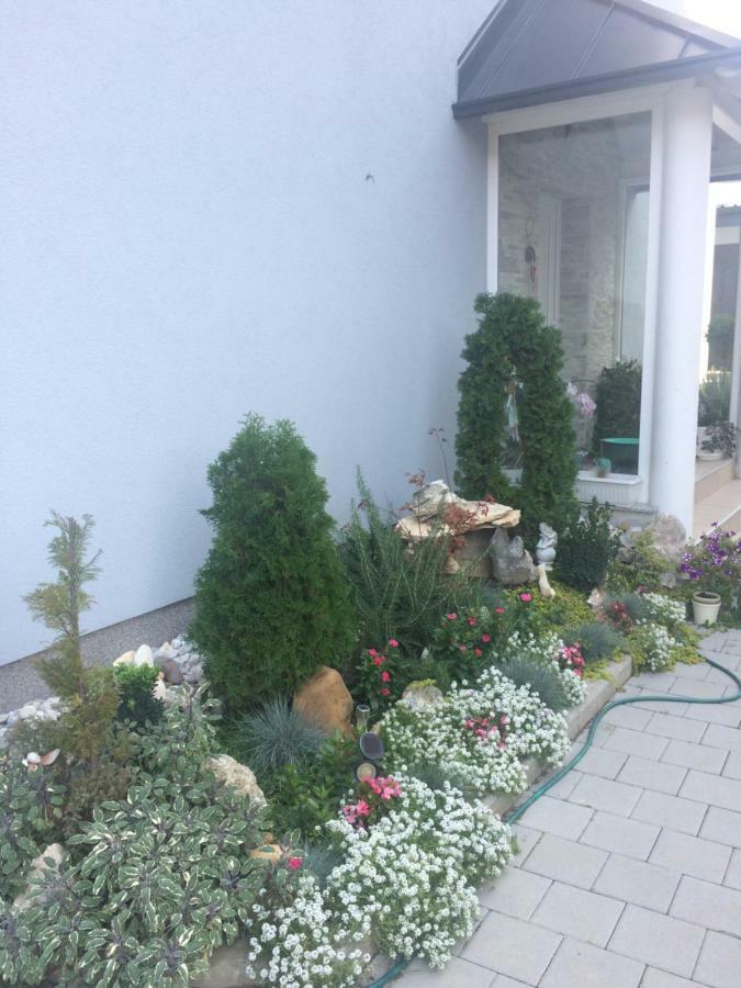 Studio Apartman Valentina Velika Mlaka Luaran gambar